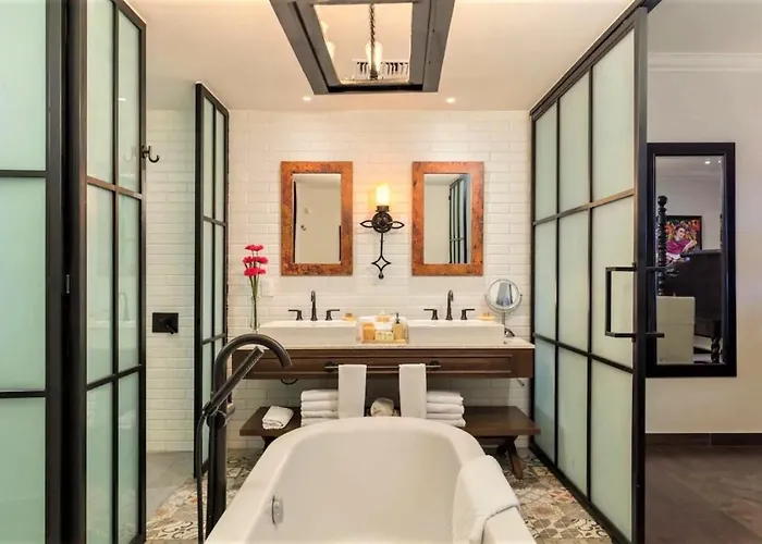 Enchanting 2 Bedroom With In Cabo Apartment